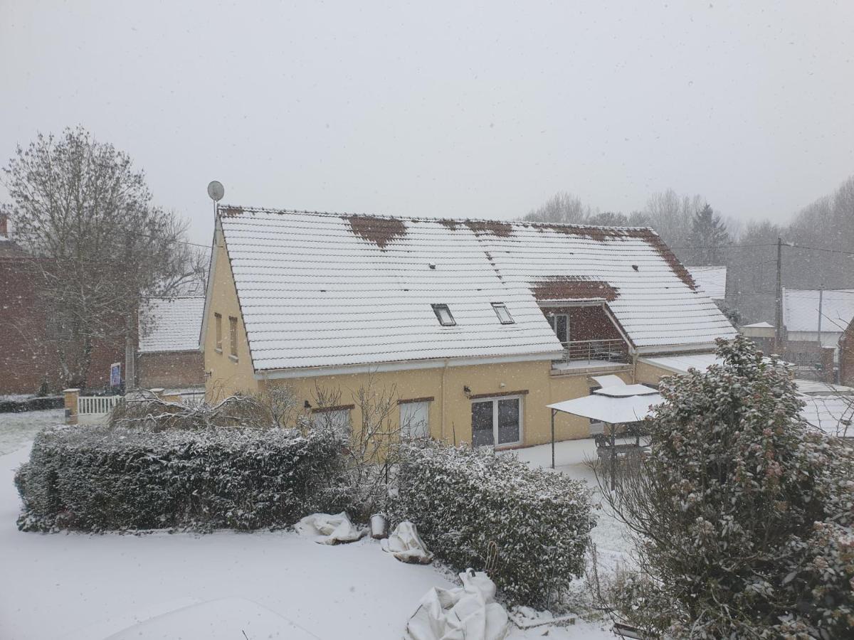 Au Relais Du Canal à Grand Gabarit Nesle Esterno foto