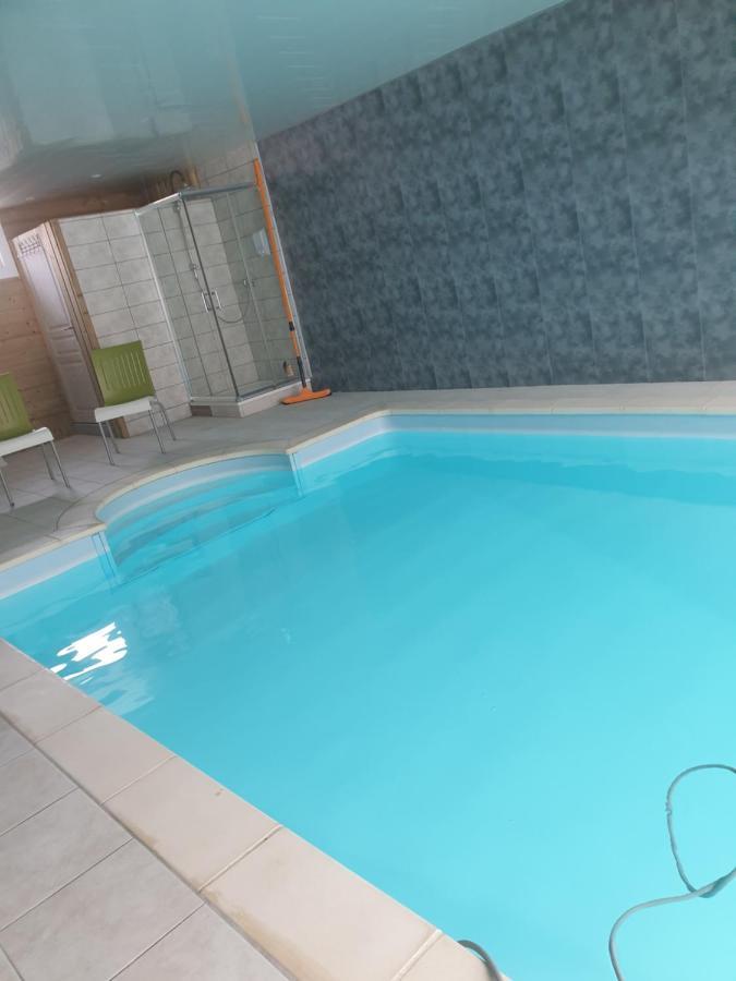 Au Relais Du Canal à Grand Gabarit Nesle Esterno foto