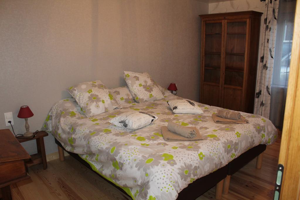 Au Relais Du Canal à Grand Gabarit Nesle Esterno foto